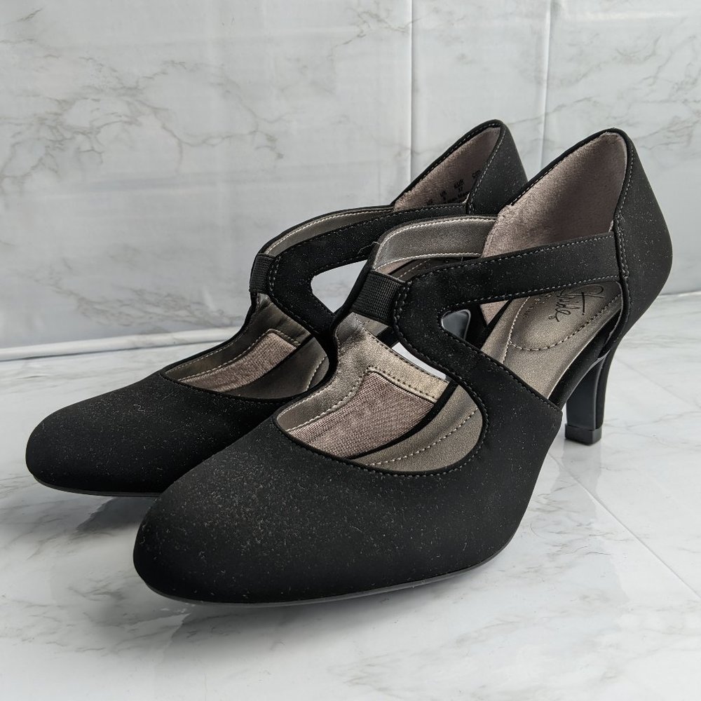 NWOB Life Stride black Parker dress pump